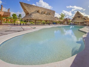 Outdoor pool - Hotel Hacienda Ixtlan (Cozumel)