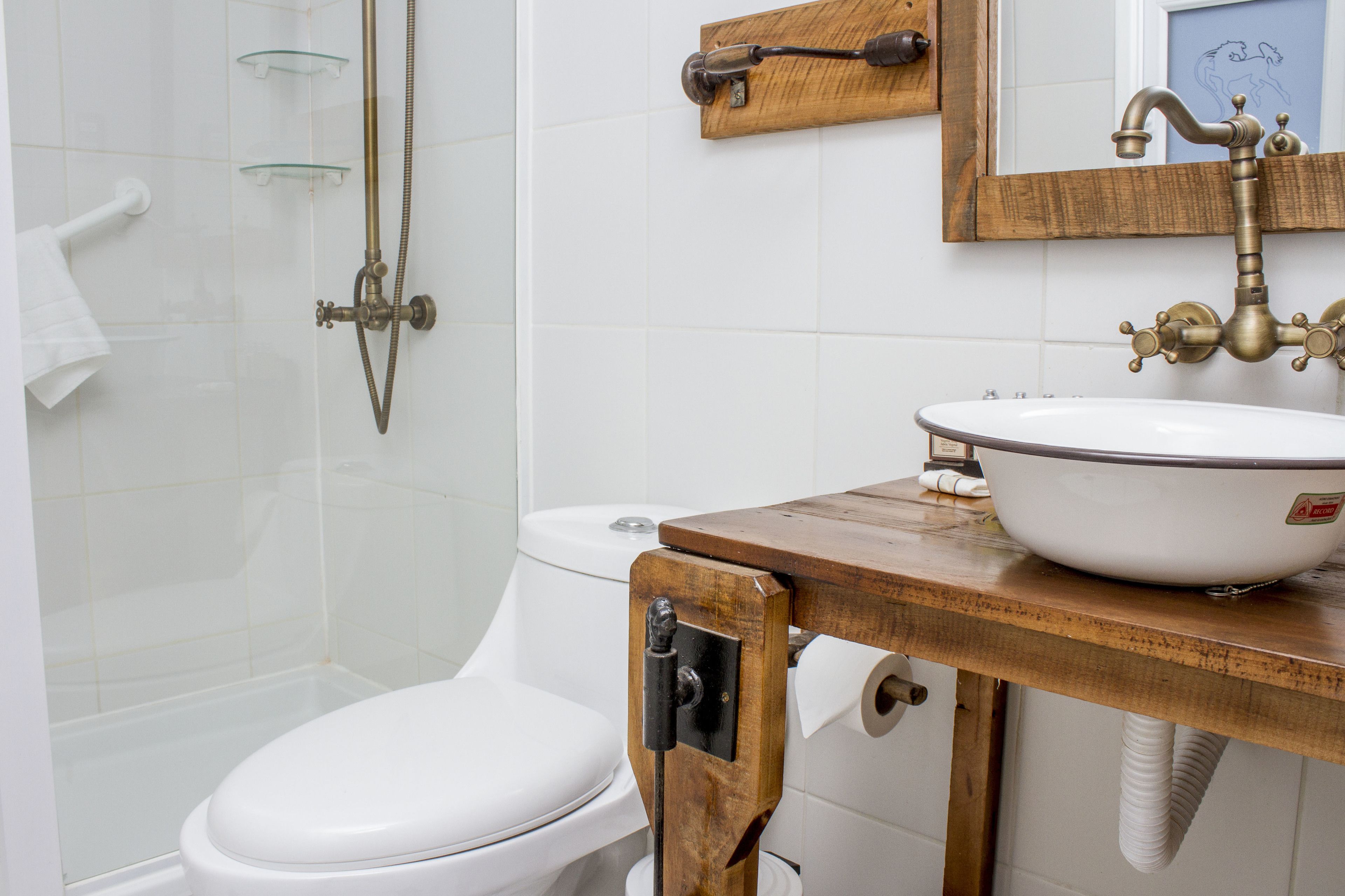 city double room | bathroom | free toiletries, hair dryer, slippers, towels