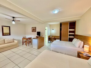 Family Room | Minibar, desk, free WiFi, wheelchair access - Hotel Recanto dos Pássaros (São Sebastião)