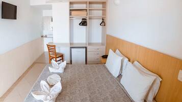 Dubbelrum | Minibar, skrivbord, gratis wi-fi och rullstolsanpassning