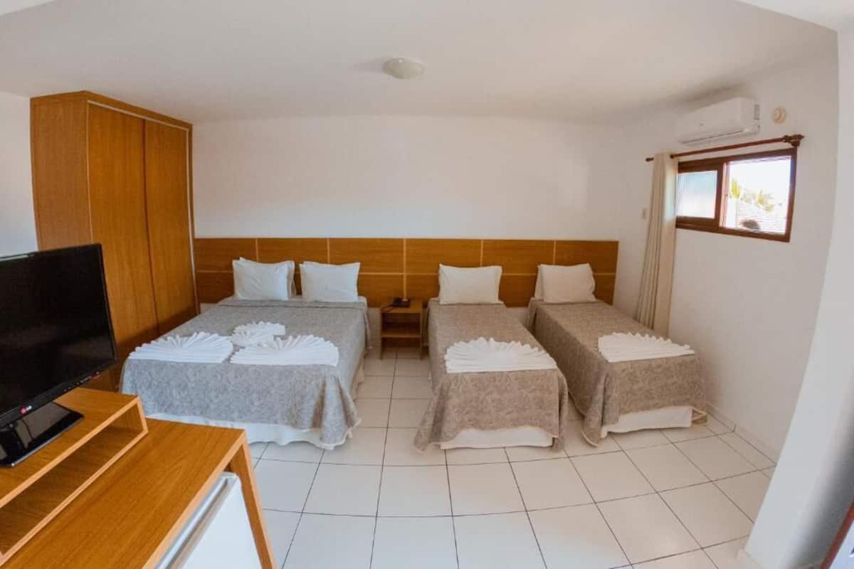 Minibar, desk, free WiFi, wheelchair access