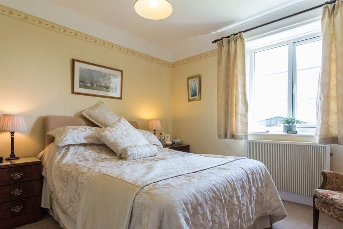 Double Room, Ensuite (Primrose)