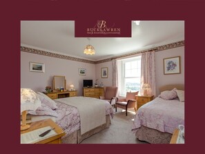Room - Bucklawren Farm (Looe)