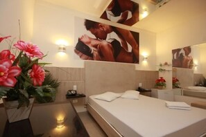 Phòng đôi, bồn tắm nước nóng | Minibar, truy cập Internet không dây miễn phí 