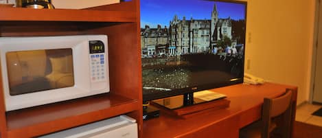 46-inch LED TV with cable channels, TV