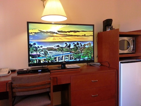 2 bedrooms, individually furnished, desk, blackout curtains. Best Seven Inn