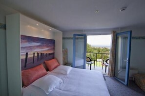 Cunas, camas plegables/adicionales, wifi gratis y ropa de cama