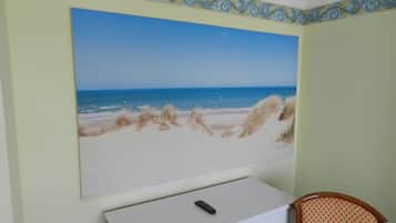 Cribs/infant beds, rollaway beds, free WiFi, bed sheets