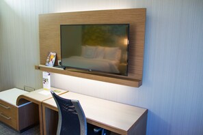 客房, 2 张大床, 海湾景观 | 办公桌、熨斗/熨衣板、免费 WiFi、床单