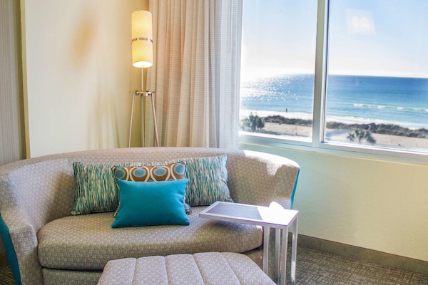 Televisi layar datar 36-inci dengan saluran TV premium dan TV