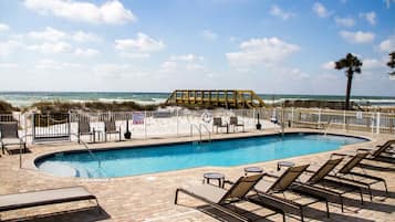 Outdoor pool, pool umbrellas, sun loungers