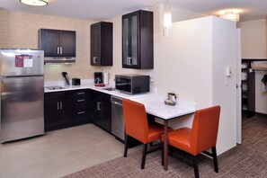 Private kitchen - Residence Inn East Lansing (East Lansing)