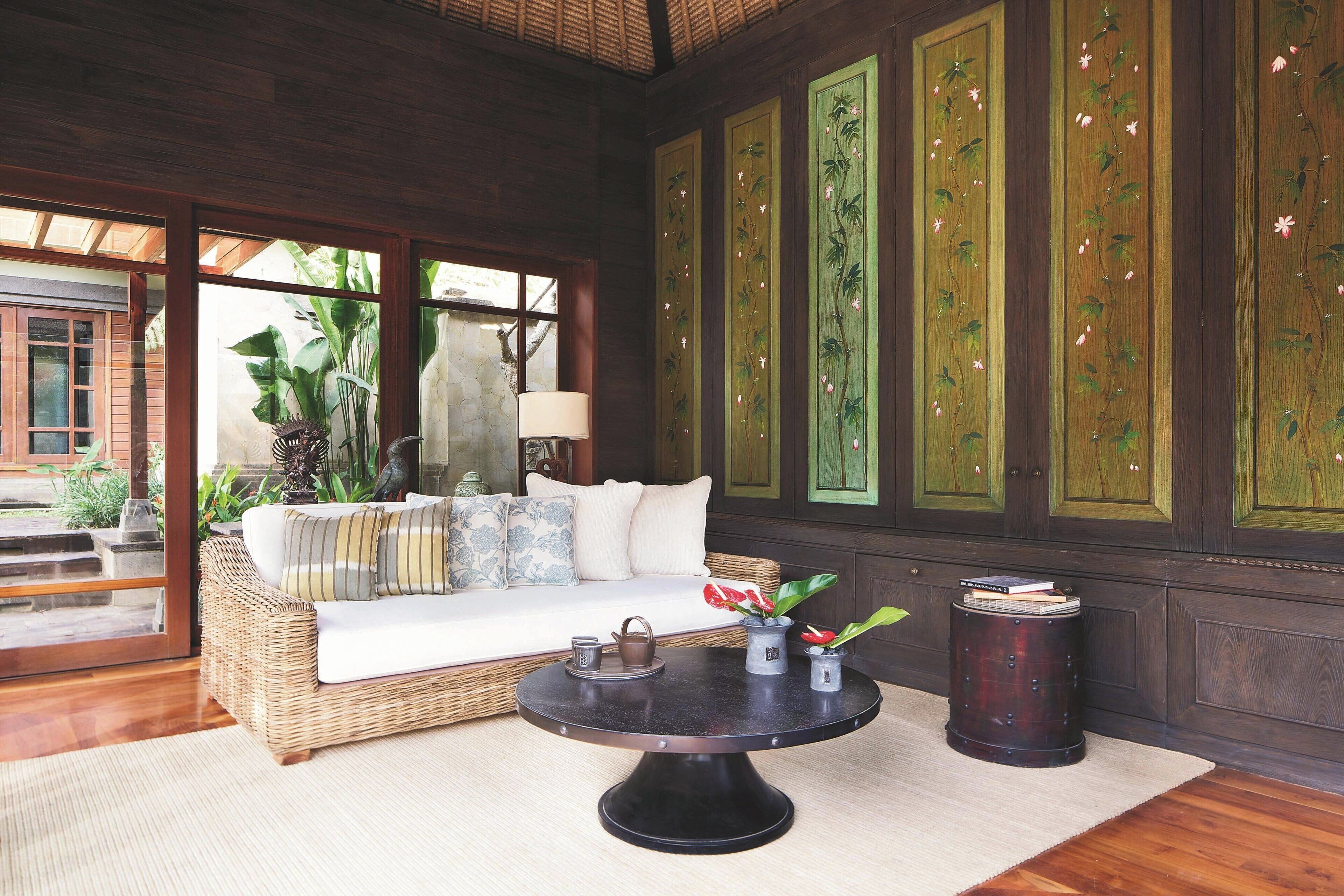 outdoor pool, free pool cabanas, pool umbrellas