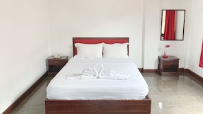 Superior Room | 1 bedroom, in-room safe, desk, blackout drapes - SNK Hotel (Vientiane)