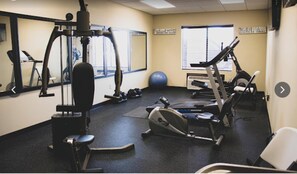 Fitness facility - Karnes City Lodge (Karnes City)