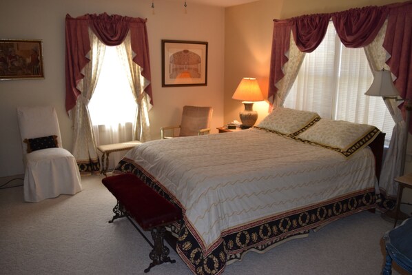  Burton Y. Berry Room, former US Ambassador to Iraq. Born in Fowler, IN. | Ropa de cama de alta calidad y wifi 