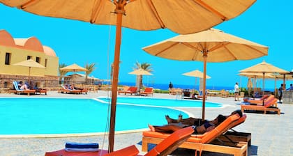 Rohanou Beach Resort and Ecolodge
