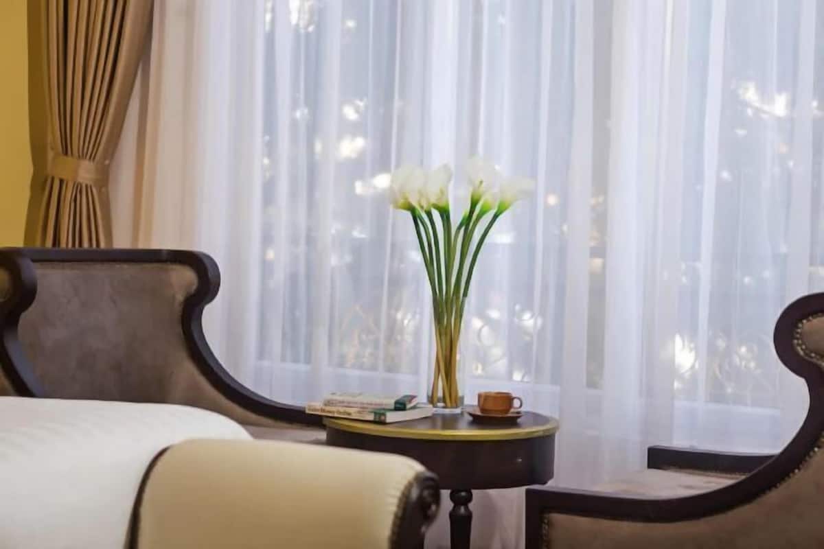 Minibar, in-room safe, desk, soundproofing