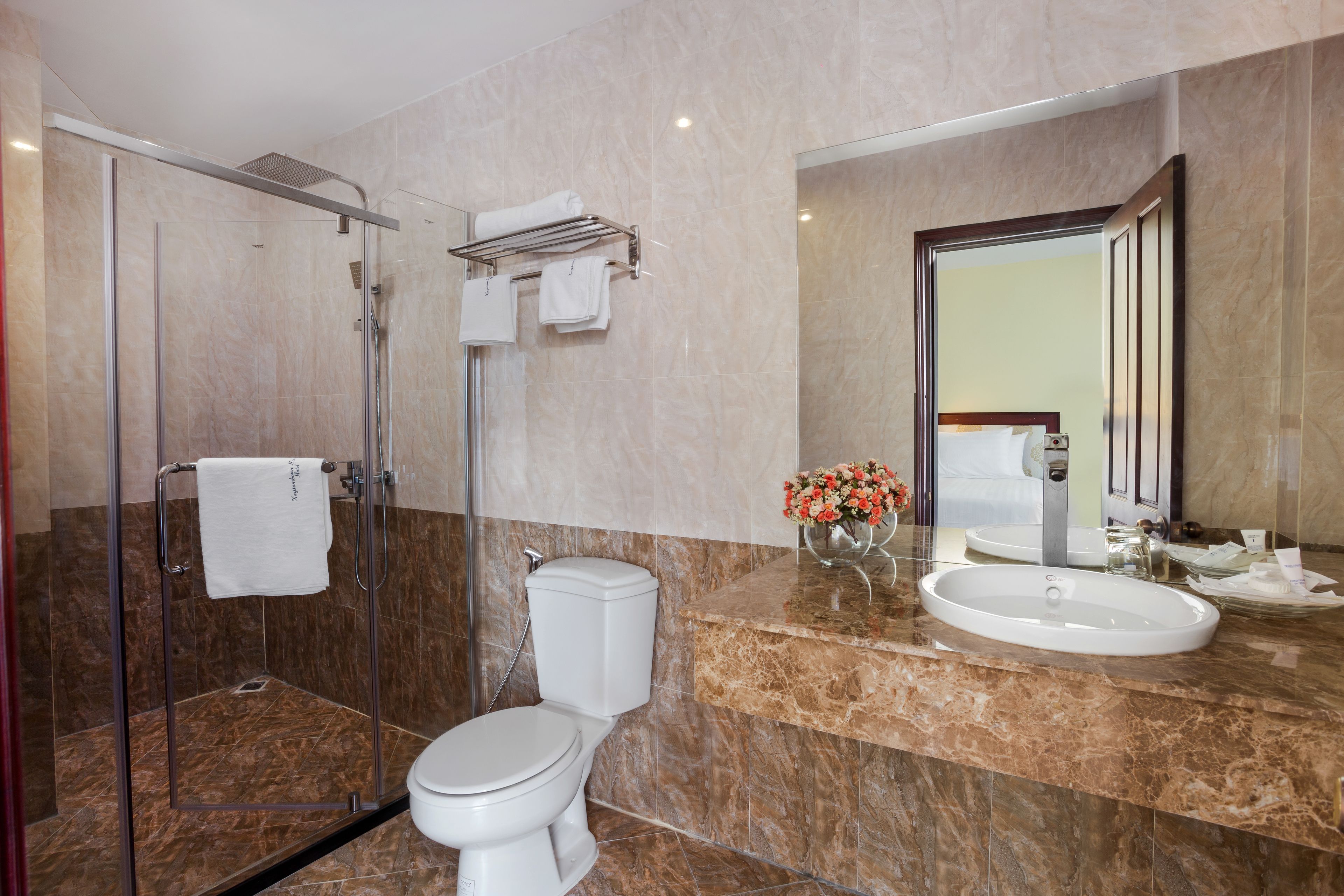 superior twin room | bathroom | free toiletries, towels