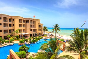 View from property - El Faro Oceanfront by Bric (Playa del Carmen)