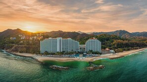 Exterior - Hilton Vallarta Riviera All-Inclusive Resort, Puerto Vallarta (Puerto Vallarta)