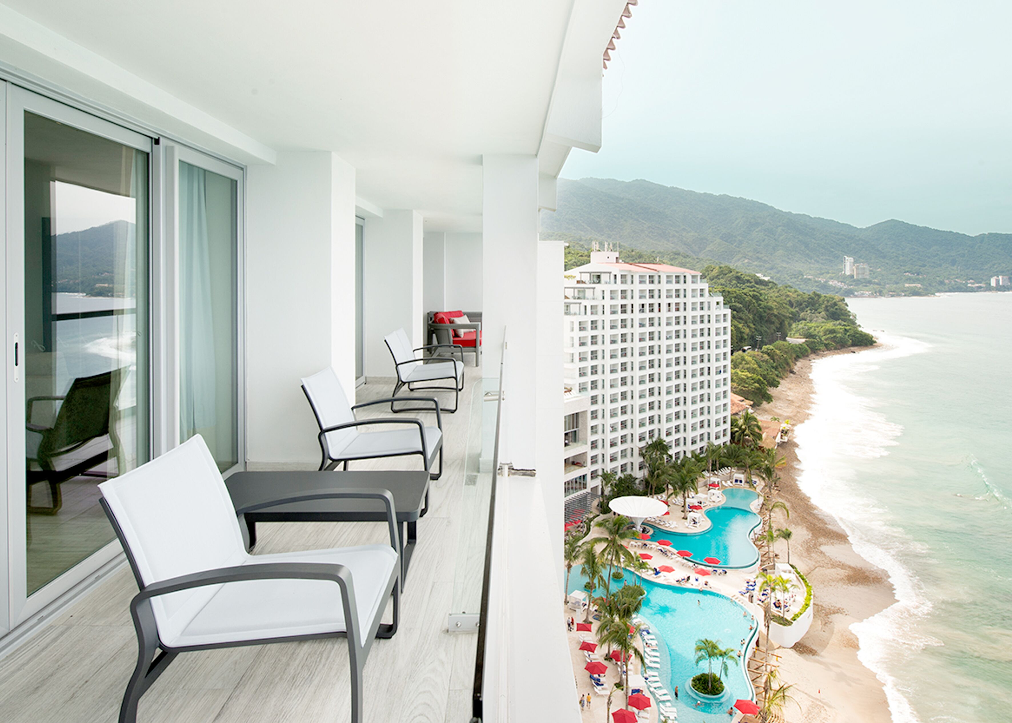 1 bedroom, premium bedding, free minibar, in-room safe