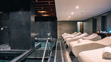 Espace de soins pour les couples, sauna, bain à remous, hammam, hammam