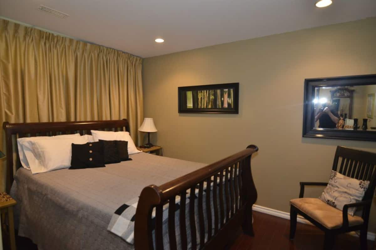 Standard Room, 1 Queen Bed | Premium bedding, free WiFi