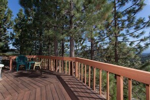 House, 3 Bedrooms | Balcony