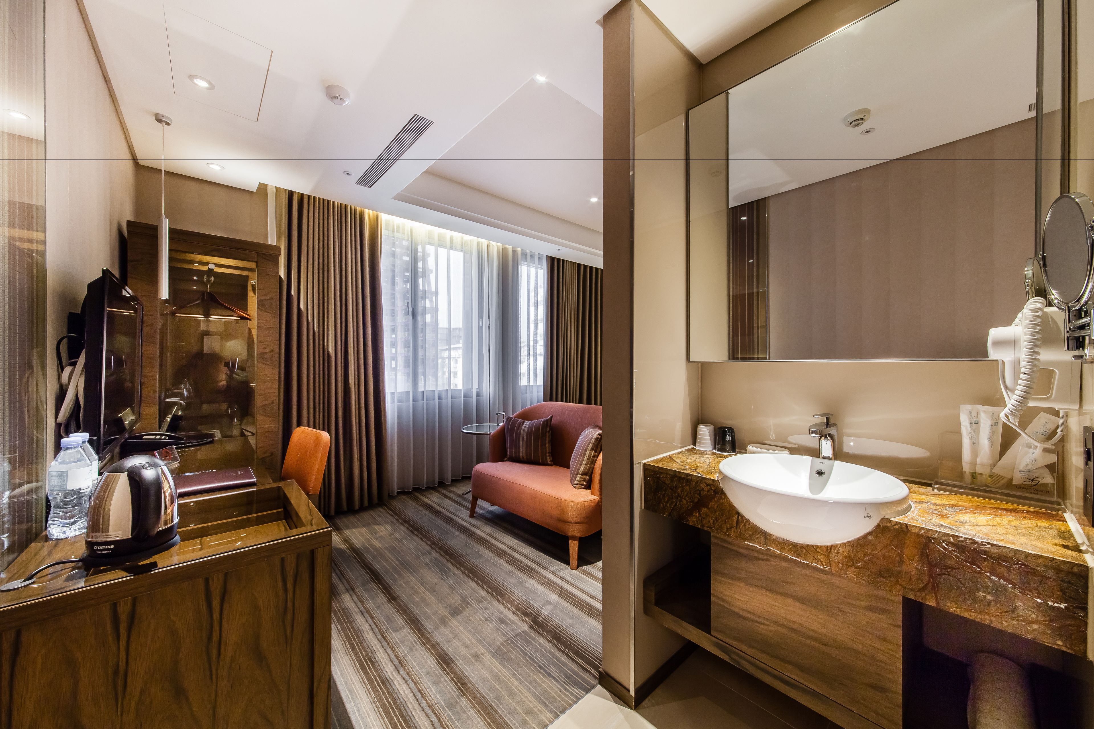 in-room safe, desk, free wifi, bed sheets