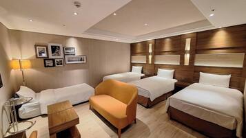 Quadruple Room, Multiple Beds, No Windows | In-room safe, desk, free WiFi, bed sheets