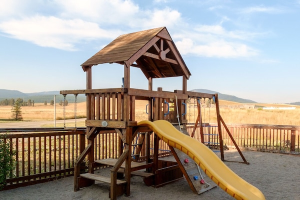 Area giochi per bambini (all'aperto)