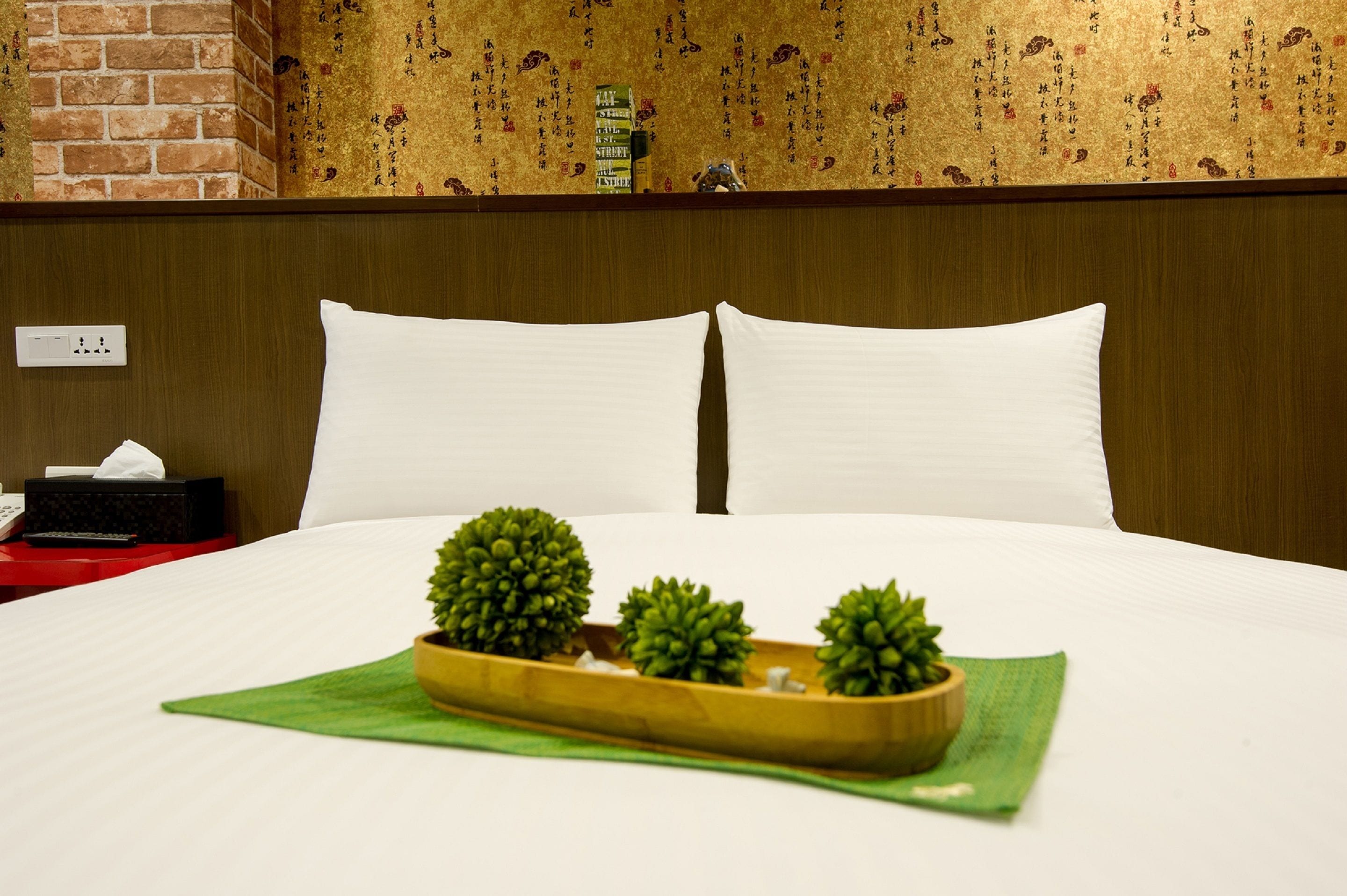 Caja de seguridad en la habitación y decoración personalizada 