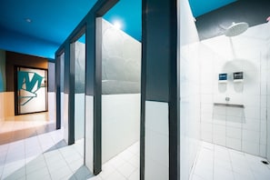 Standard Fan Room - Shared Bathroom | Bathroom