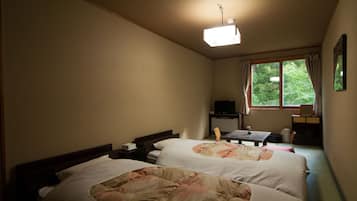 Superior Japanese Room for 3People(No WiFi) | In-room safe