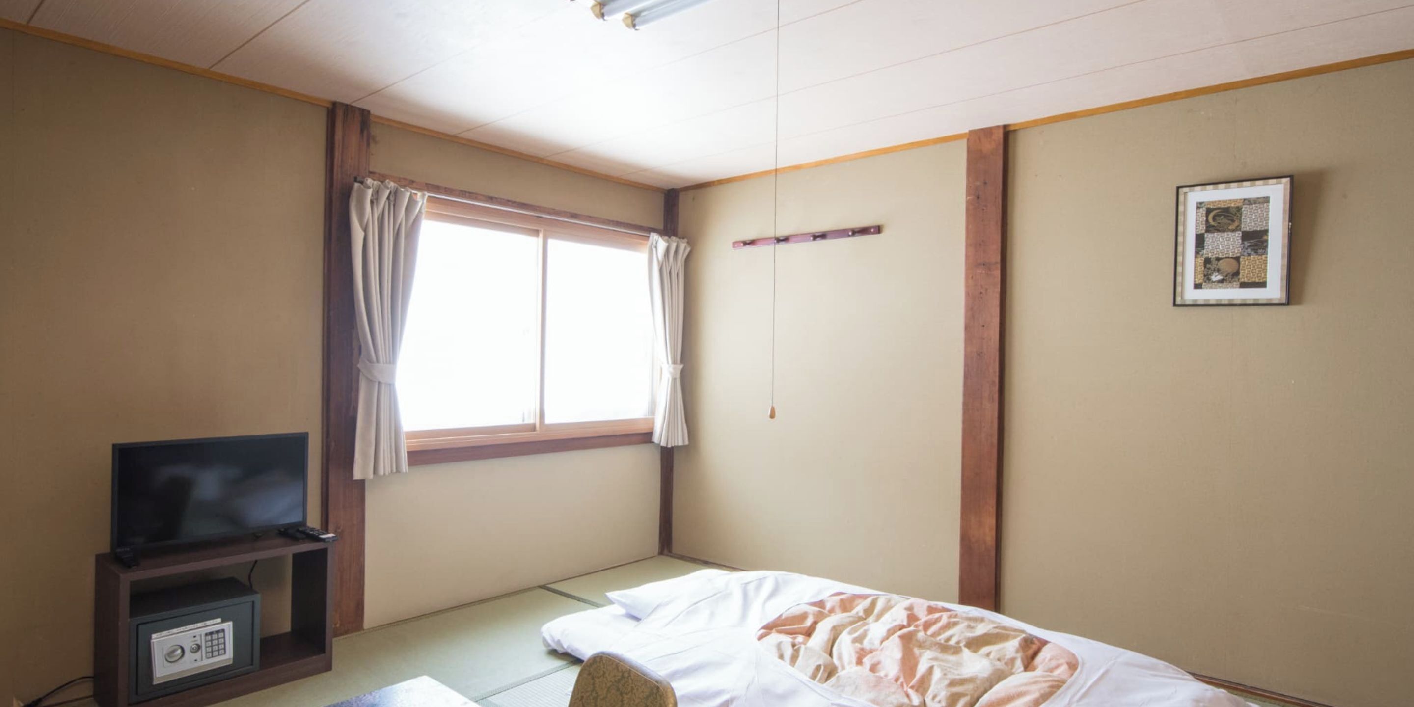 Quarto standard (Japanese Style, for 2 pax, No Wifi) | Cofres nos quartos