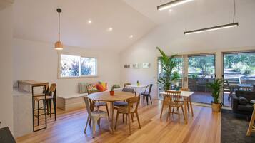 Desayuno completo incluido todos los días