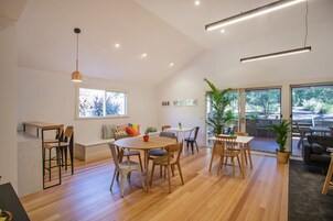 Café da manhã completo grátis todos os dias