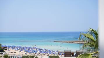 Premium bedding, soundproofing, free cots/infant beds, rollaway beds