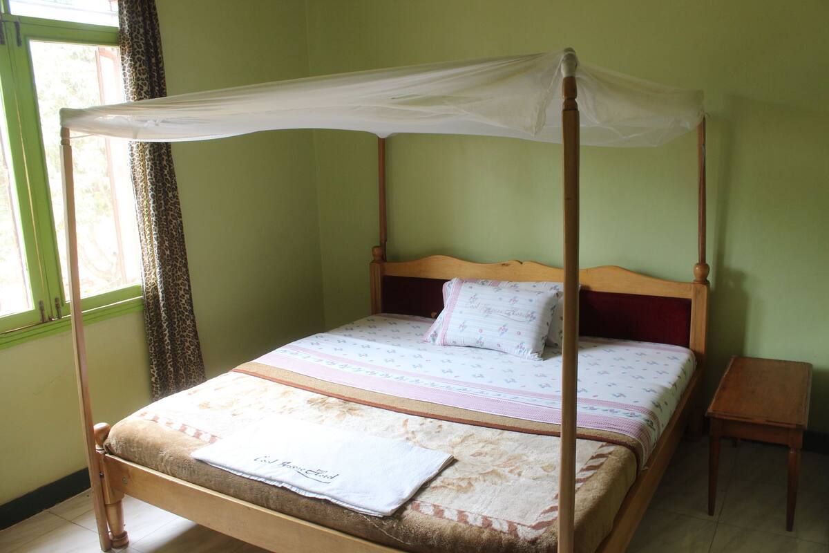Standard Twin Room | Free WiFi