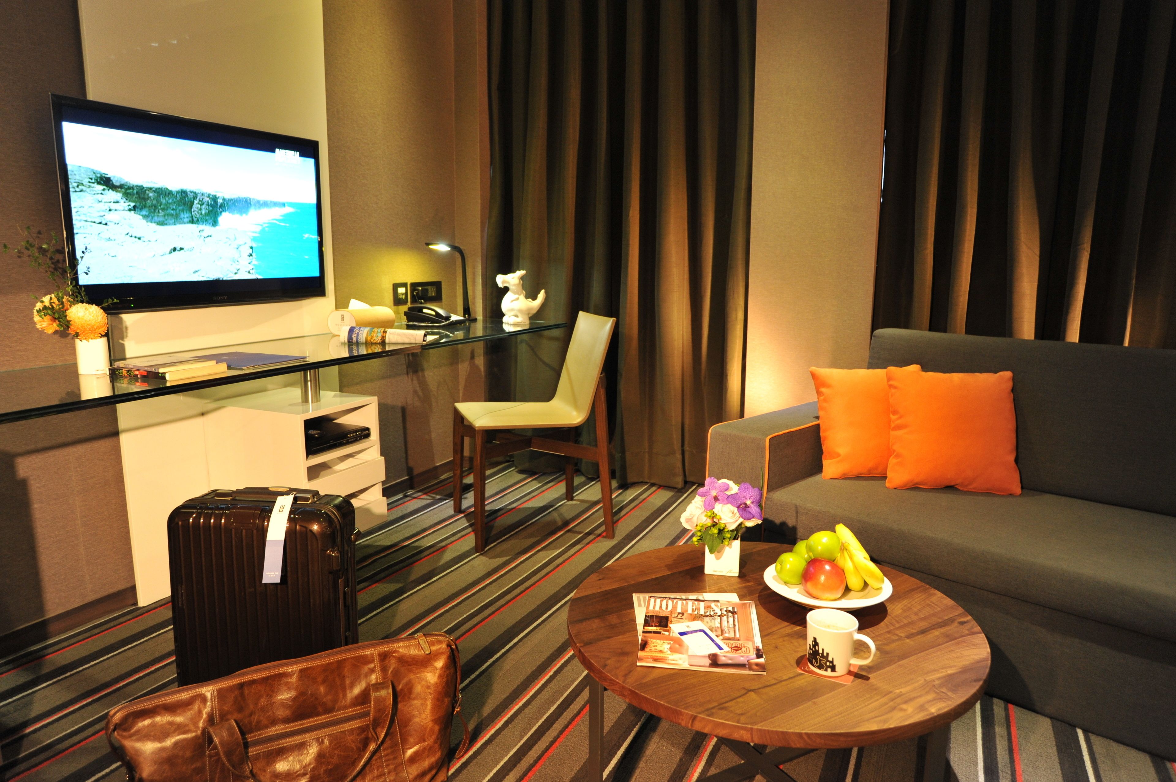 Grand suite, 2 eenpersoonsbedden | Donsdekens, een kluis op de kamer, een bureau, verduisterende gordijnen