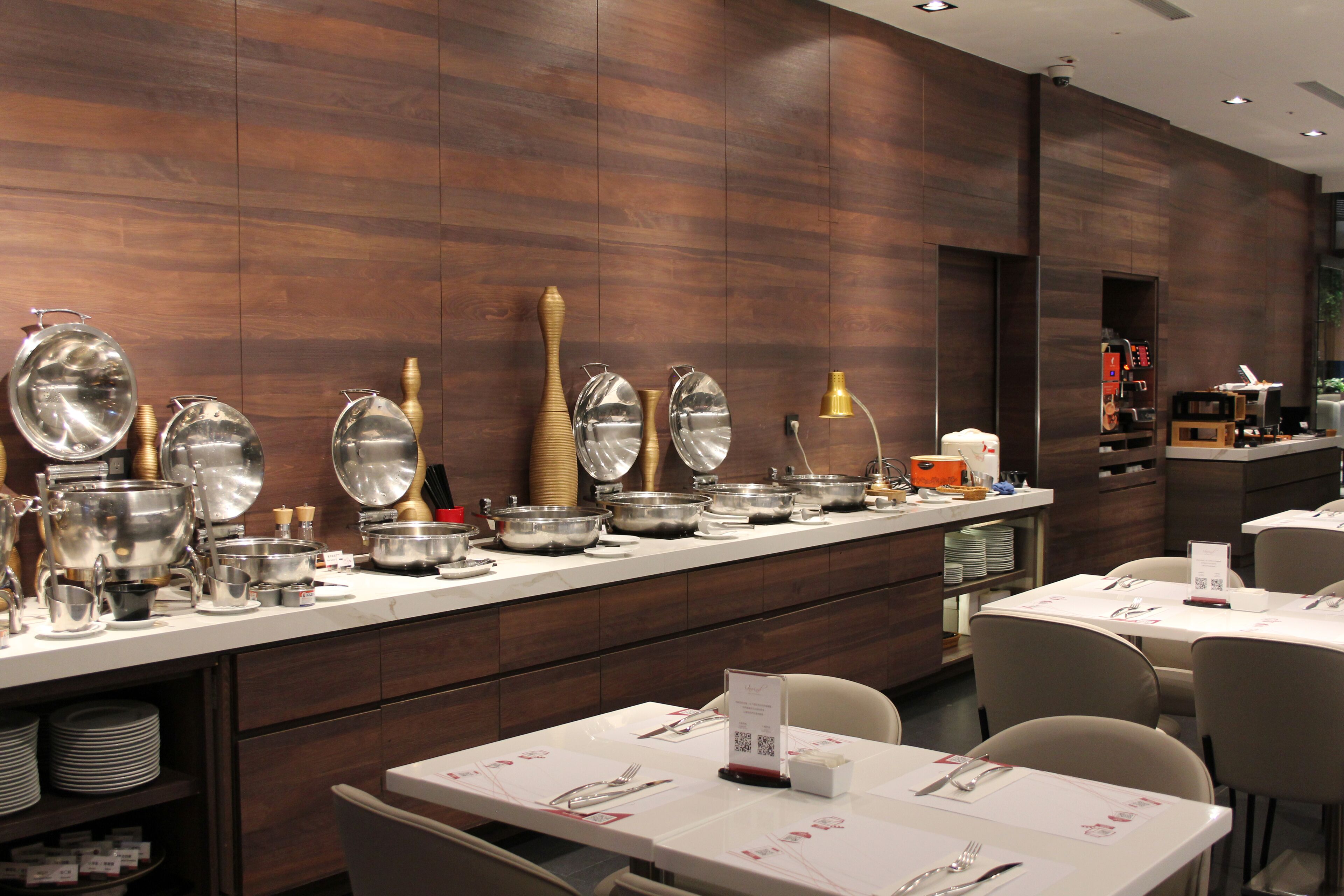 breakfast and lunch served