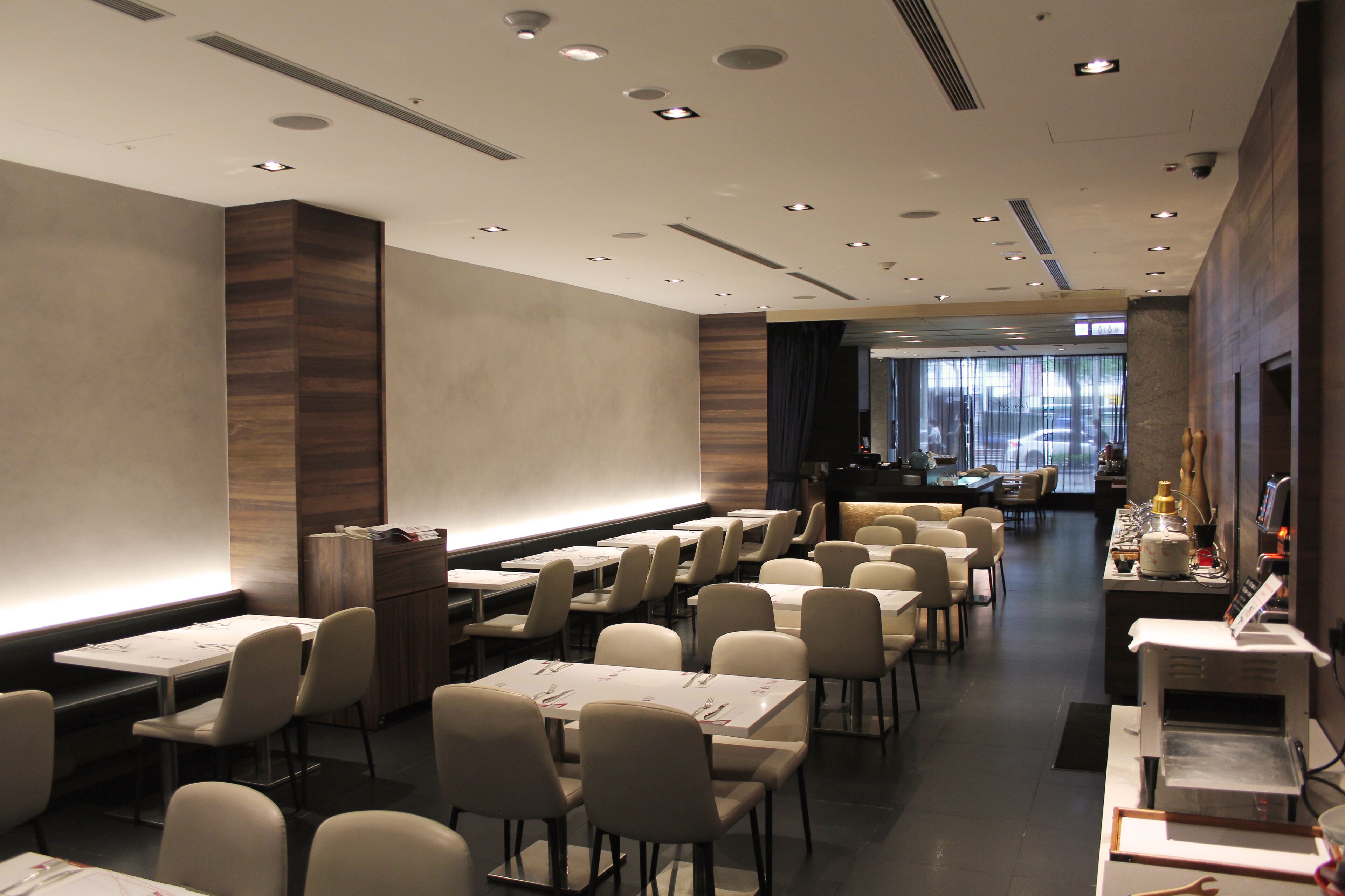 breakfast and lunch served