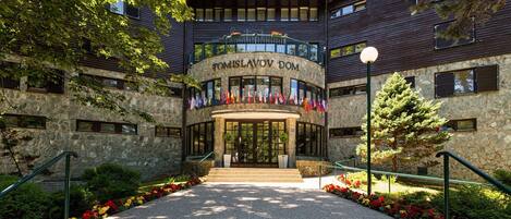 EntrĂ©e de lâhĂ©bergement