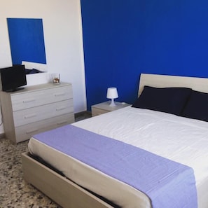 Premium bedding, free cots/infant beds, rollaway beds, free WiFi