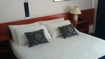 Double Room, Terrace, Beachside | Living room | TV