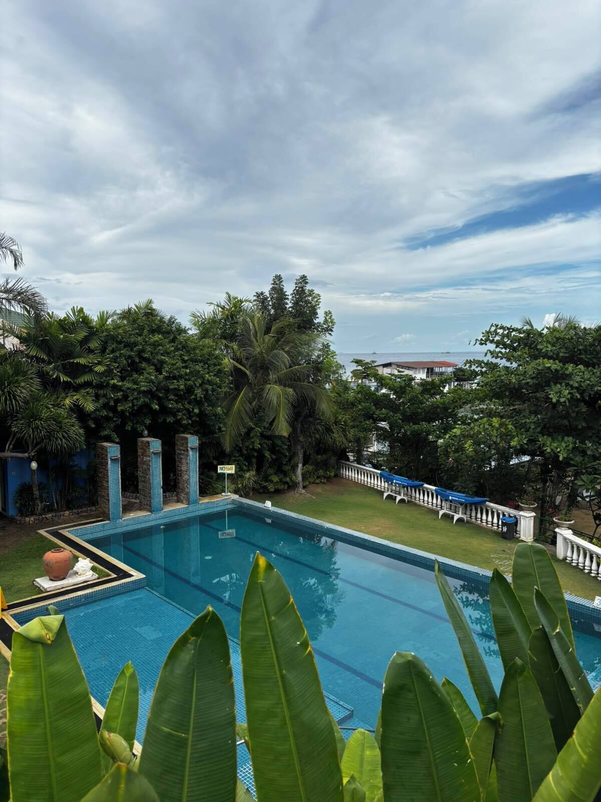 outdoor pool, pool loungers