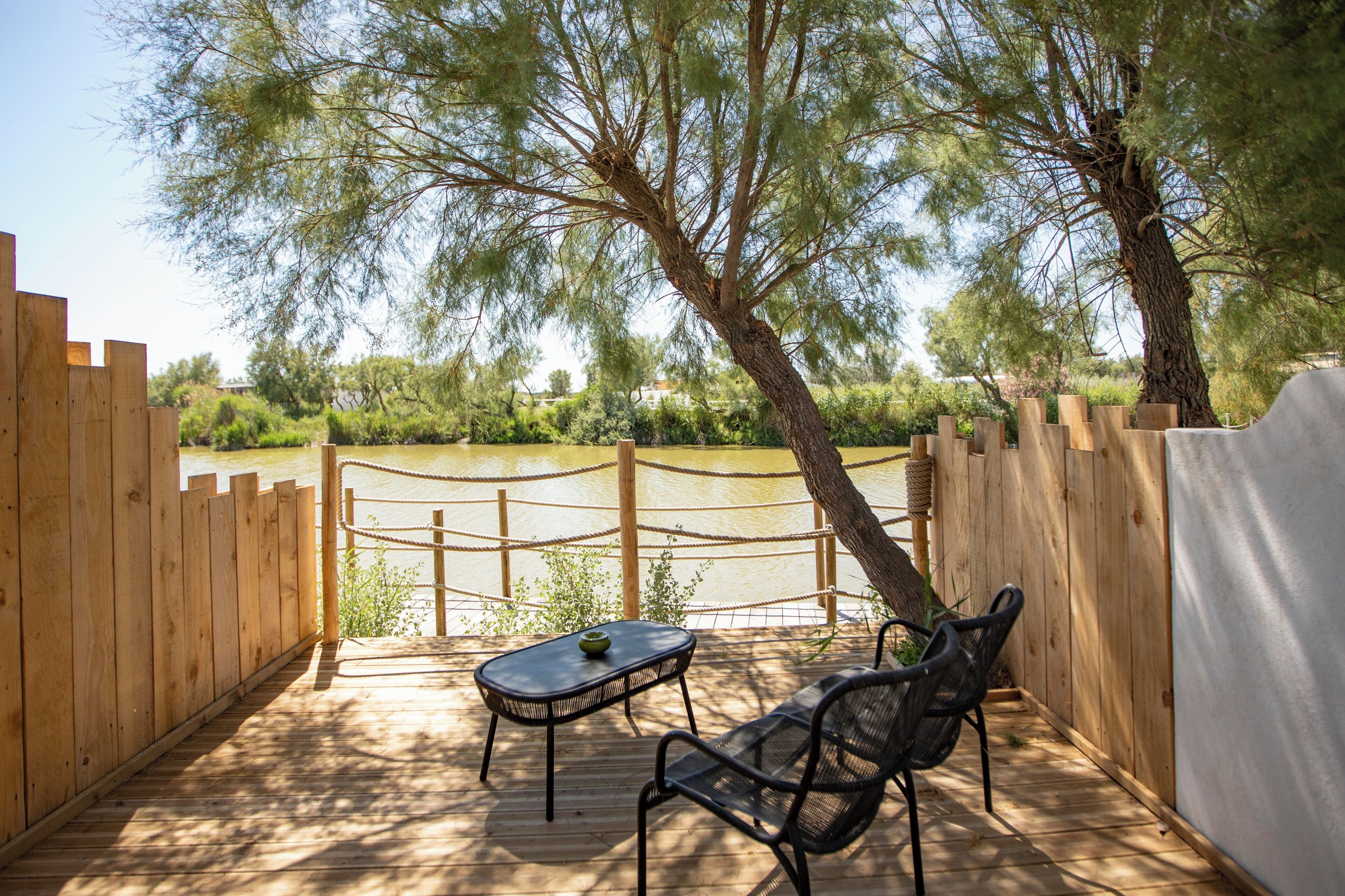 superior room (marsh view) | terrace/patio