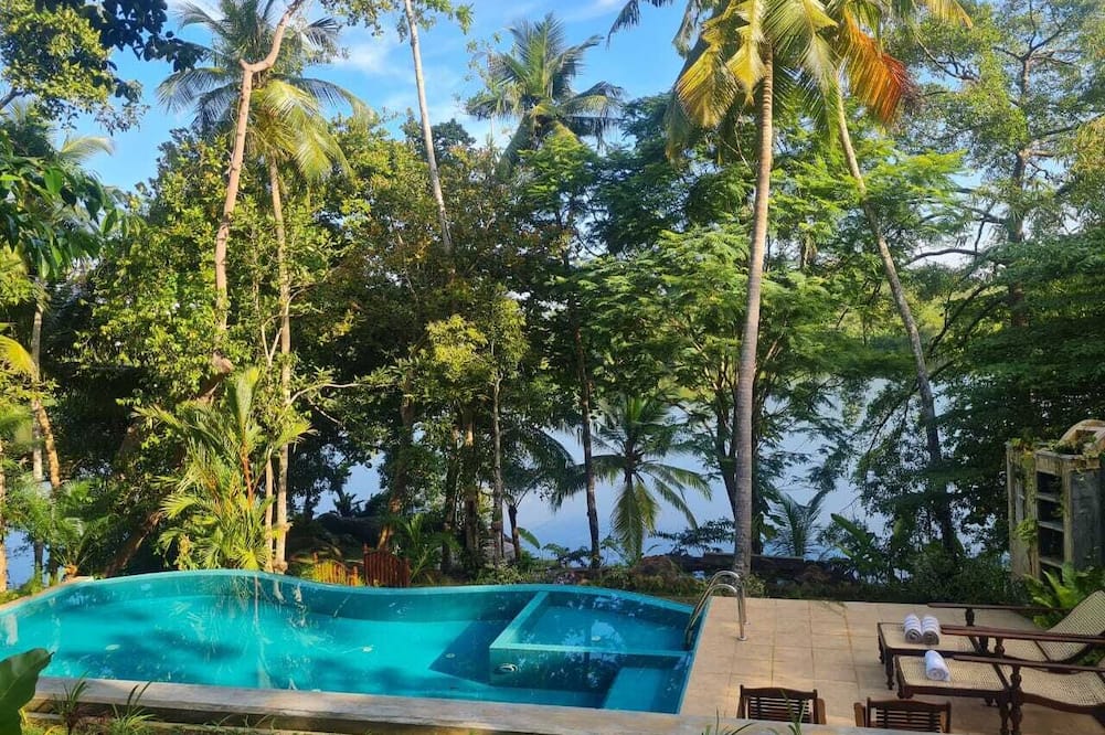 Villa Birdlake