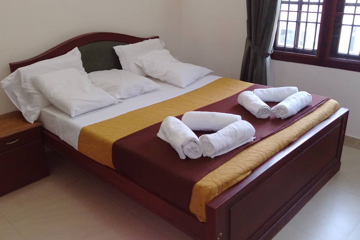 premium bedding, memory-foam beds, soundproofing, free wifi